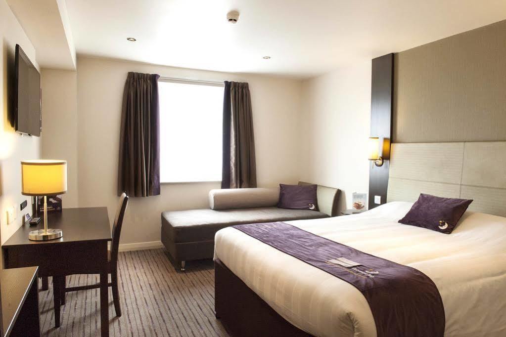 Premier Inn Premier Inn York South West 외부 사진