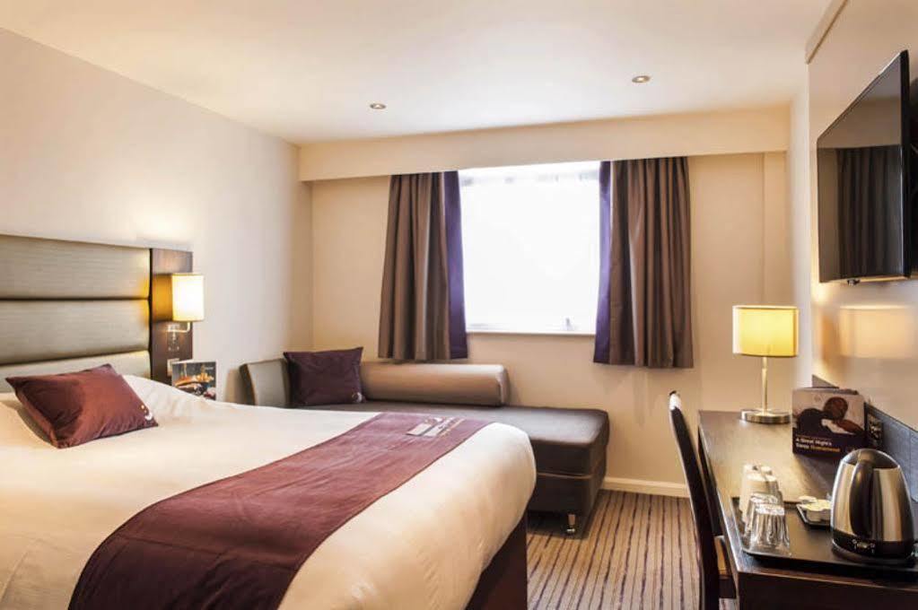 Premier Inn Premier Inn York South West 외부 사진